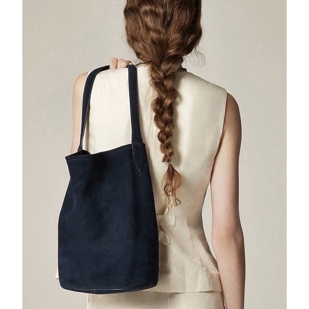 J.Crew Berkeley Bucket Bag Tote in Suede Midnight Indigo Navy Purse NWT - Picture 3 of 5